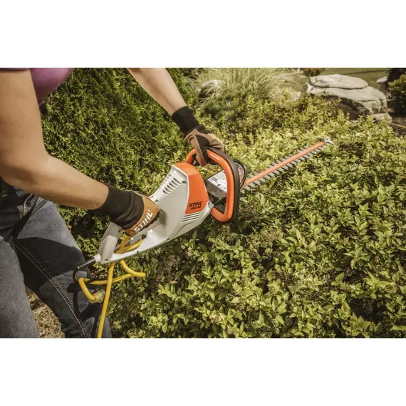 Masina de tuns gard viu electrica STIHL HSE 52