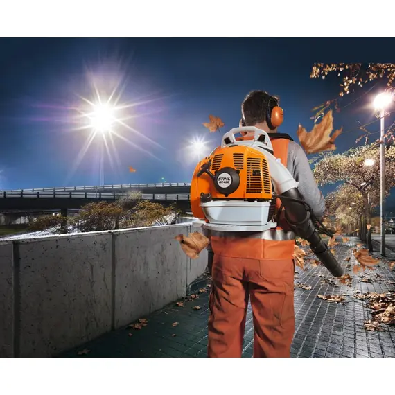 Suflanta pe benzina STIHL BR 430