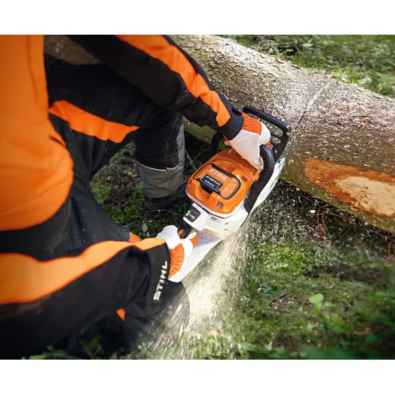 Motofierastrau cu acumulator STIHL MSA 300 - CADOU: Acumulator AP 500 S si Incarcator AL 501 (MA022000014)