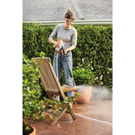Set aparat de spalat cu presiune STIHL RCA 20 cu 2 acumulatori AS 2 si incarcator AL 1