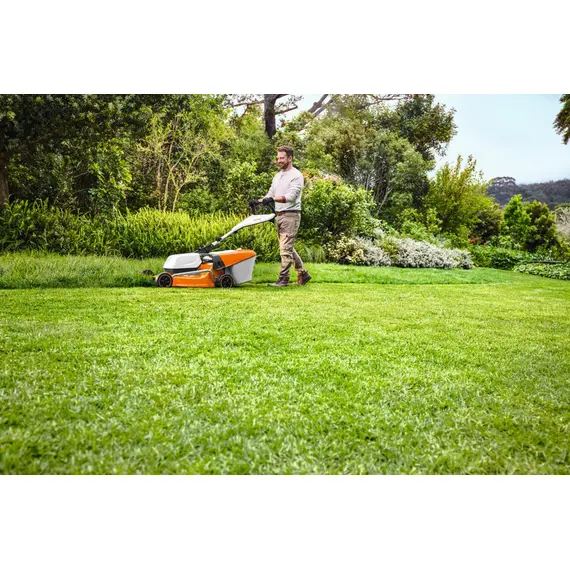 Masina de tuns gazon pe acumulator STIHL RMA 253.3 T, Latime de taiere 51 cm, IPX4