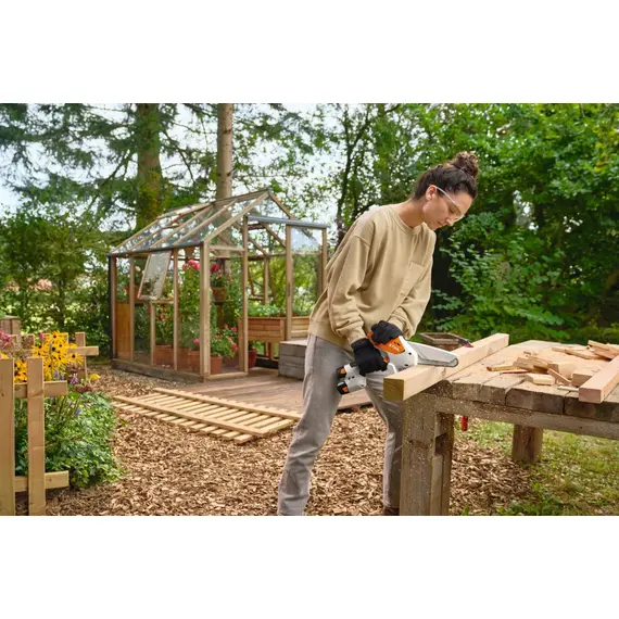 Set fierastrau STIHL GTA 30 cu 2 acumulatori AS 2 si incarcator AL 5-2