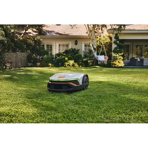 Robot de tuns gazonul STIHL iMOW 6.0, Latime de taiere 28 cm, Suprafata maxima 3000 m2
